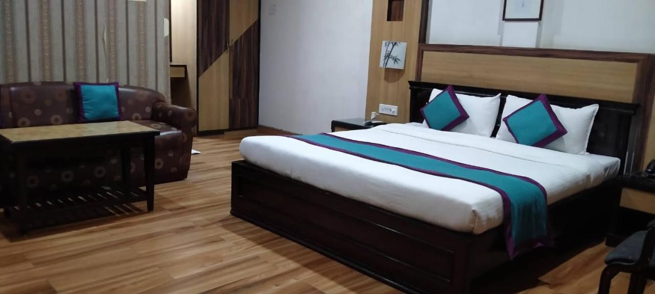 Hotel Little Palace Dibrugarh Exteriér fotografie